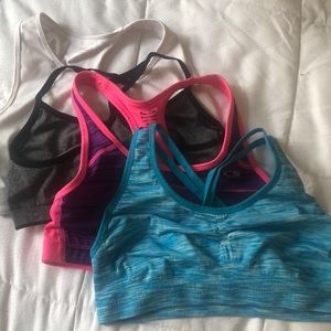 💙💜💗🖤💟  4 Sports Bras 💟🖤💗💜🖤